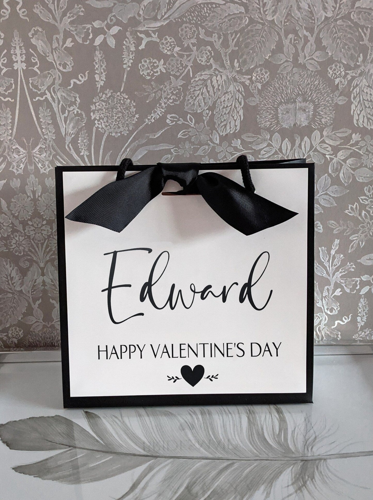 Valentines Gift Bag - Black Edge