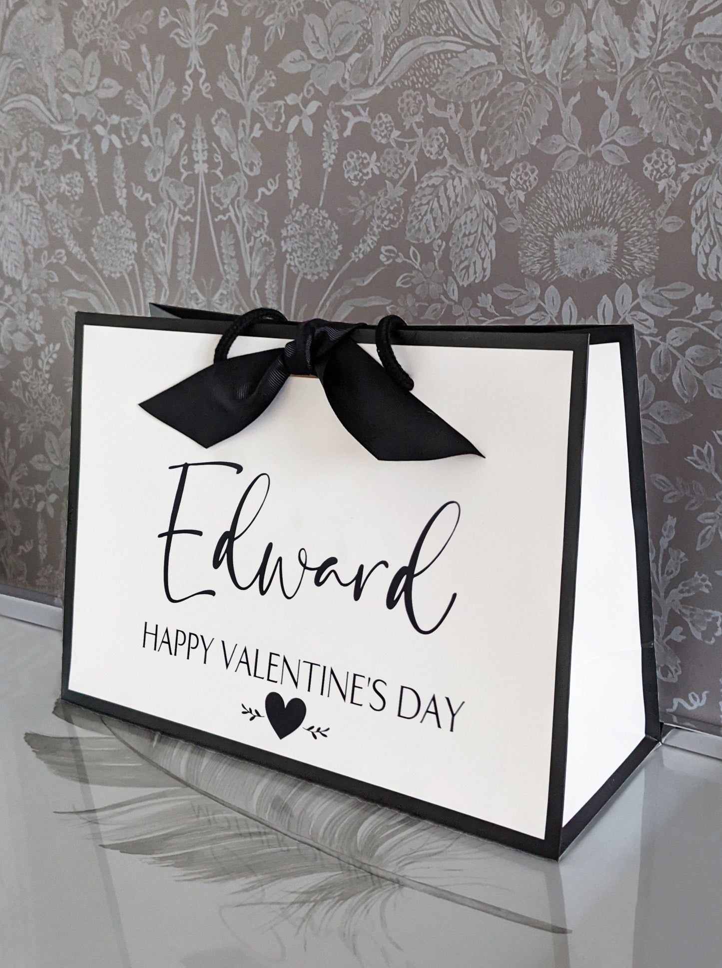 Valentines Gift Bag - Black Edge