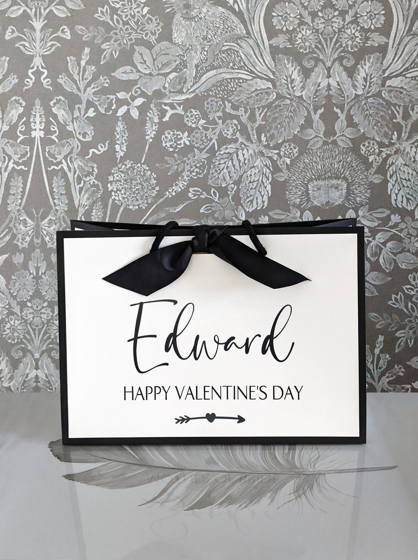 Valentines Gift Bag - Black Edge